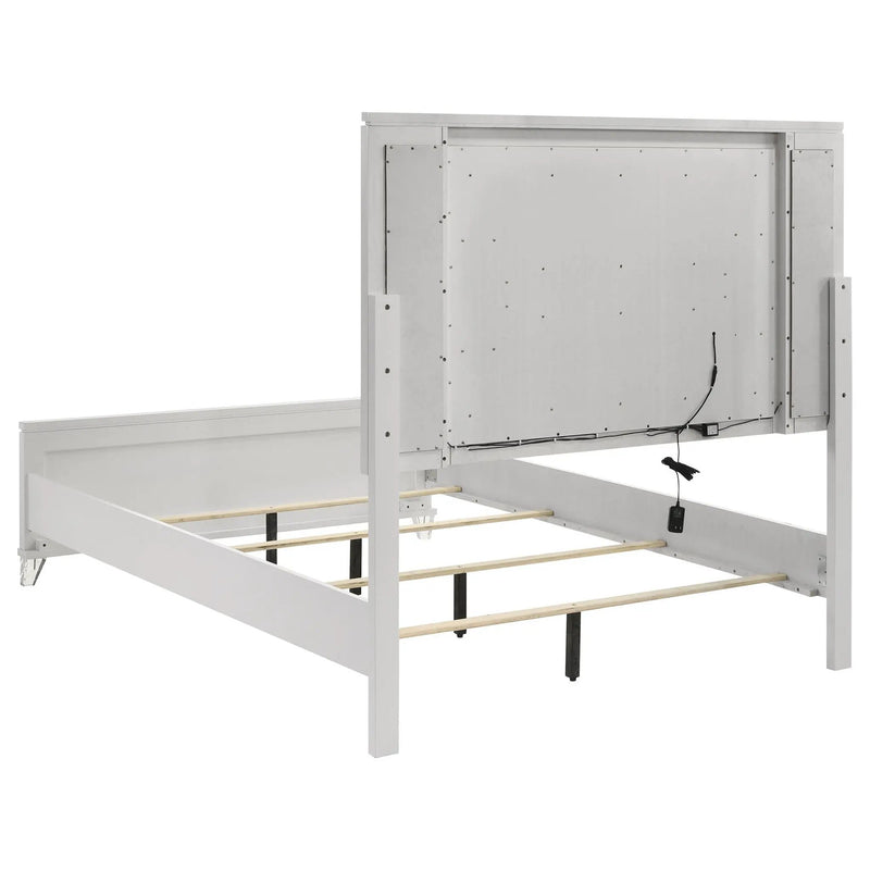 Marmore 4-piece Queen Bedroom Set White by Unique Piece Furniture
