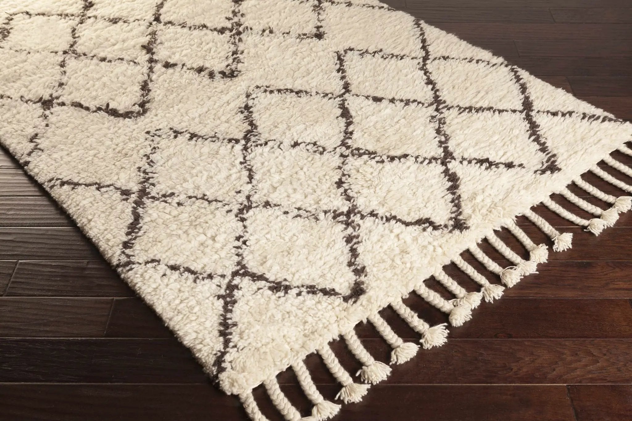Catoosa White/Black Trellis Wool Rug - Clearance by Boutique Rugs