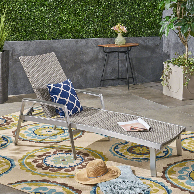 Oxton Chaise Lounge by HouseOfZazla