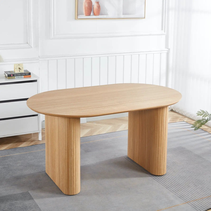 Extensible Dining Table, Suitable For 4 - 6 People - Oak by HouseOfZazla