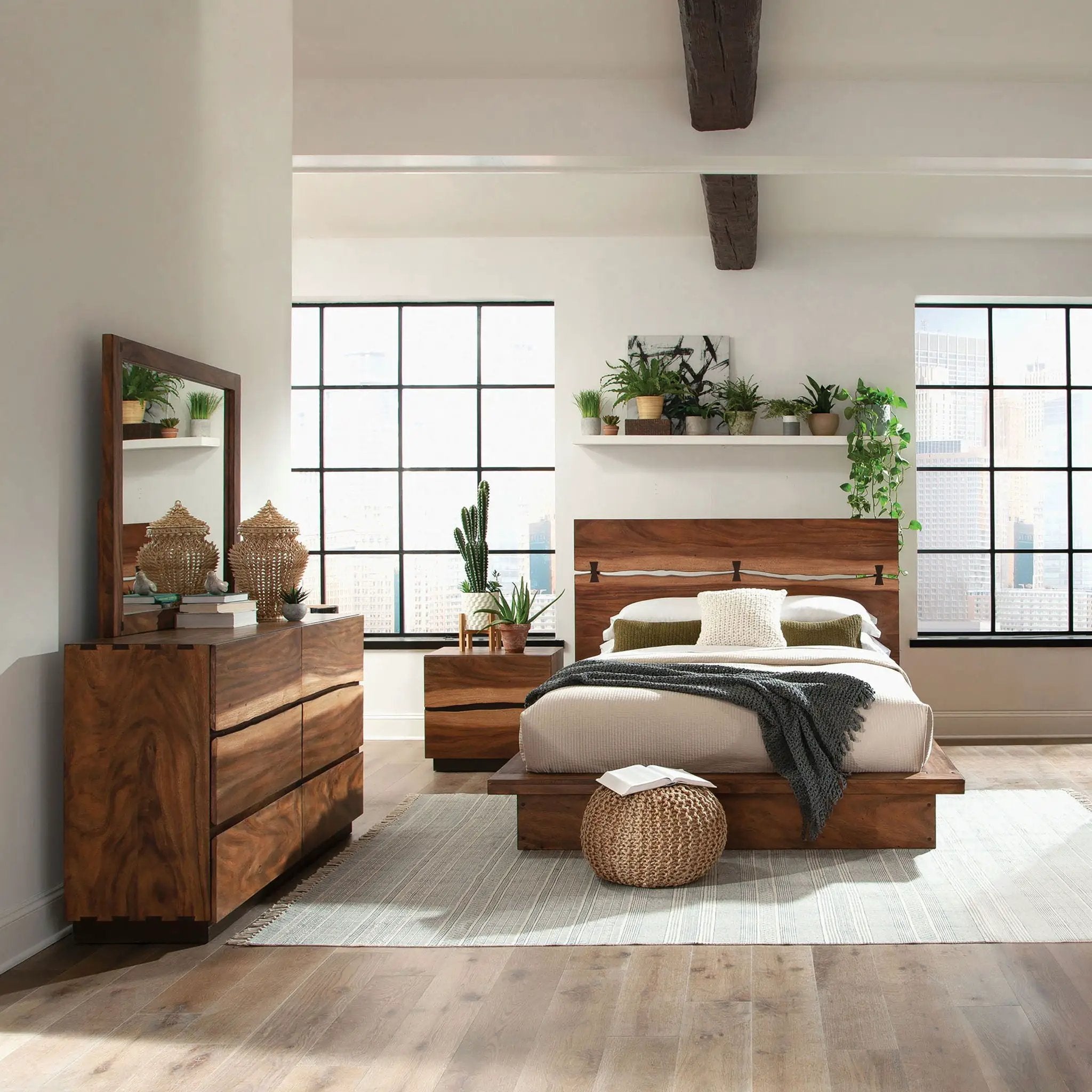 Winslow 4-piece Queen Bedroom Set Smokey Walnut by Unique Piece Furniture