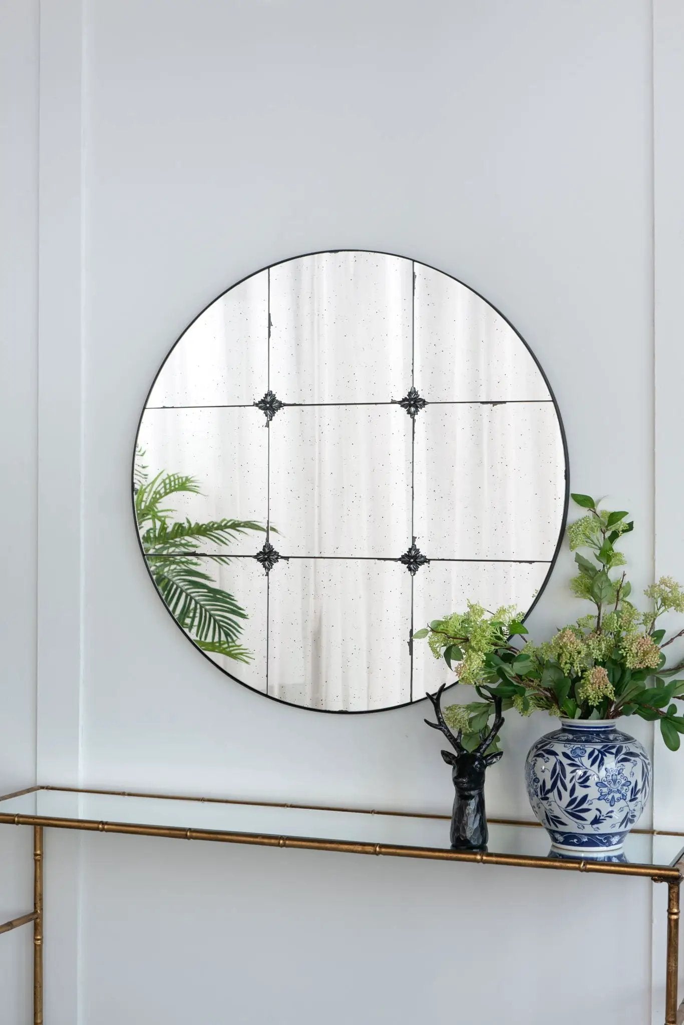 Traditional Decor Style Round Antique Glass Wall Mirror, Wall Decor For For Bathroom Entryway Console Lean Against Wall - Black by Unique Piece Furniture