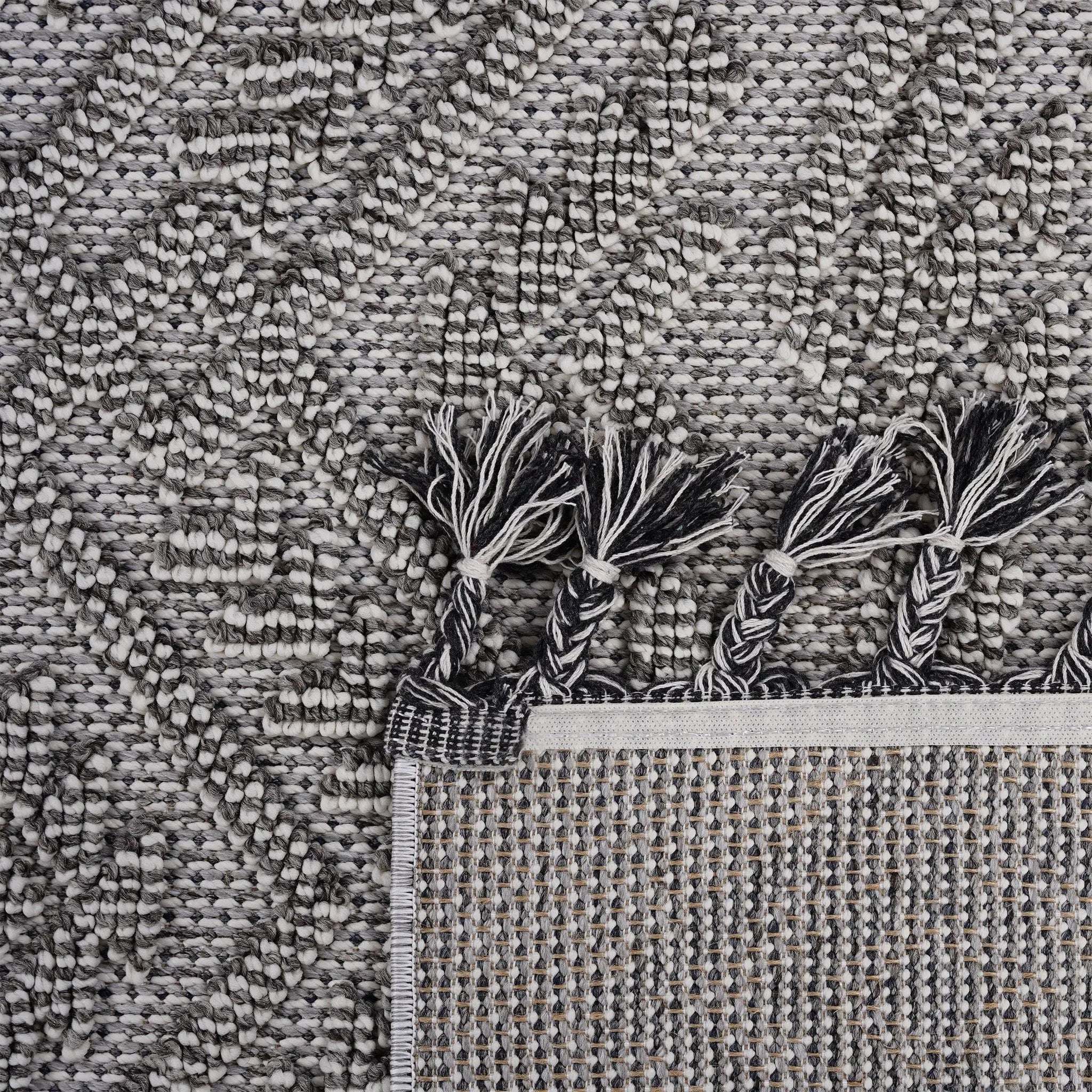 Guros - Traditional Indoor / Outdoor Area Rug by Unique Piece Furniture