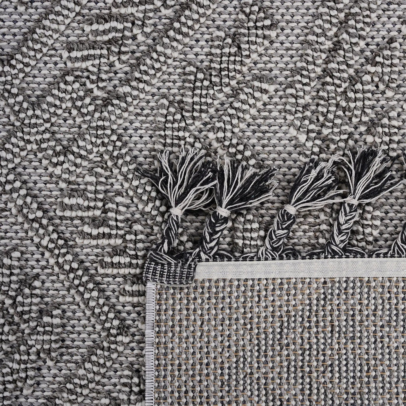 Guros - Traditional Indoor / Outdoor Area Rug by HouseOfZazla