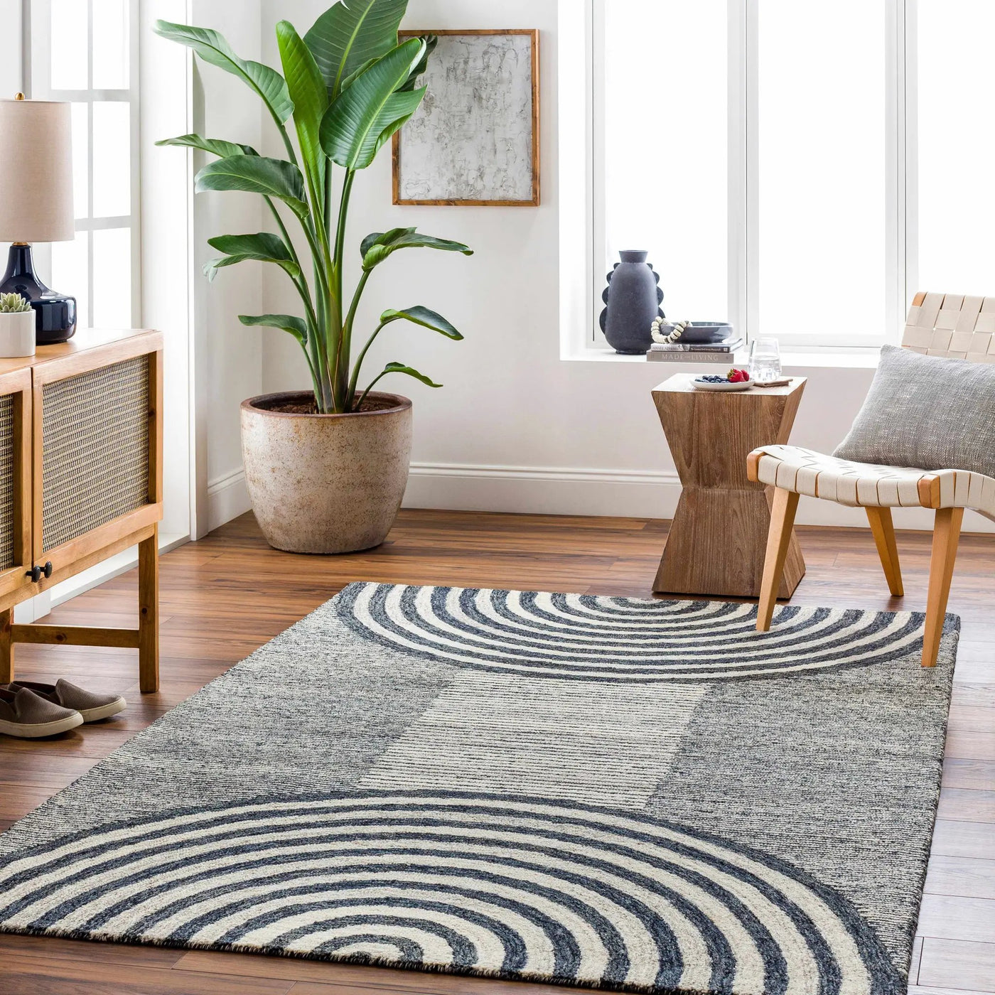 Chantesuta Modern Wool Rug by Boutique Rugs