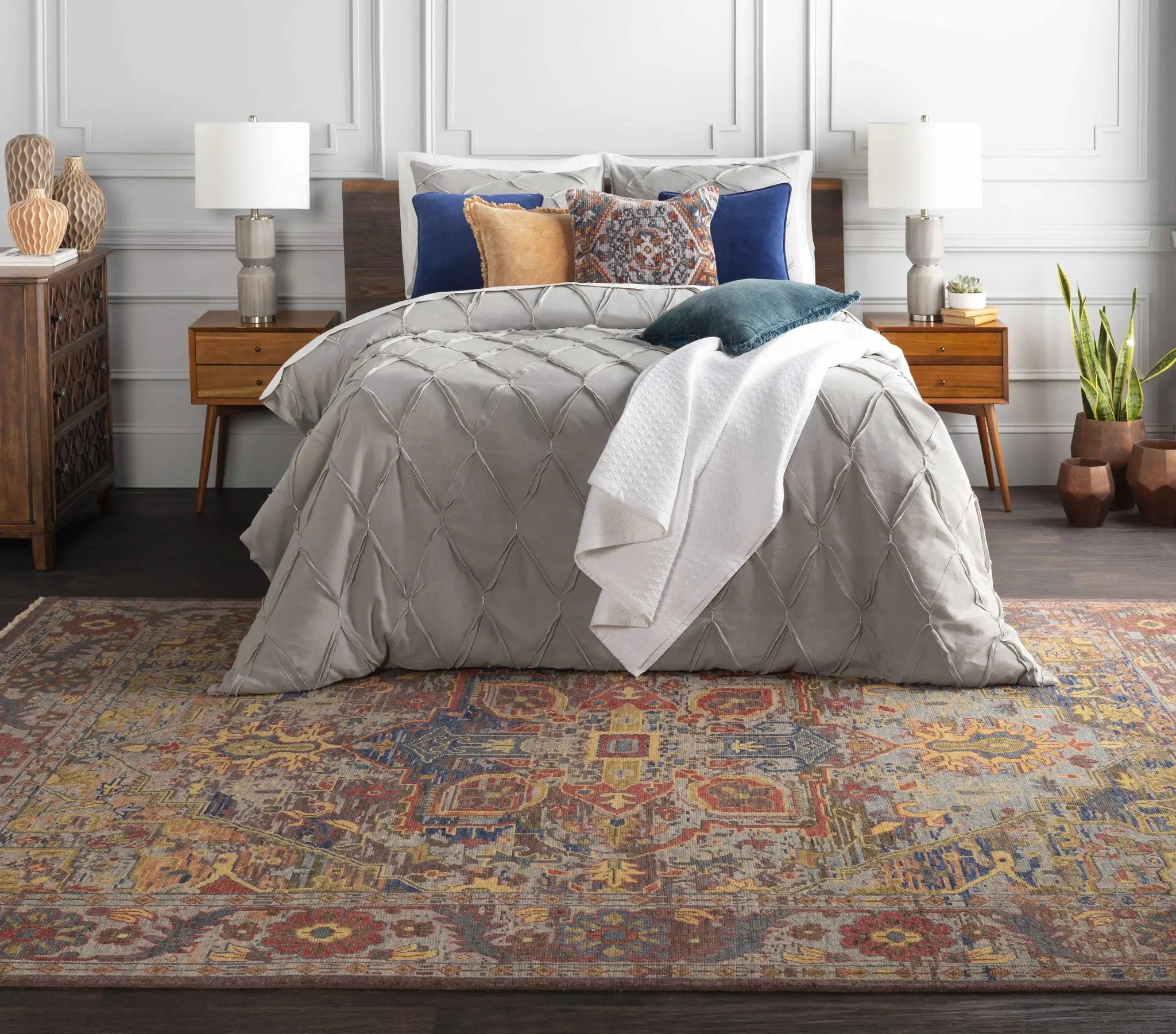 Mulauin Triditional Glass Decorative Accent - Clearance by Boutique Rugs