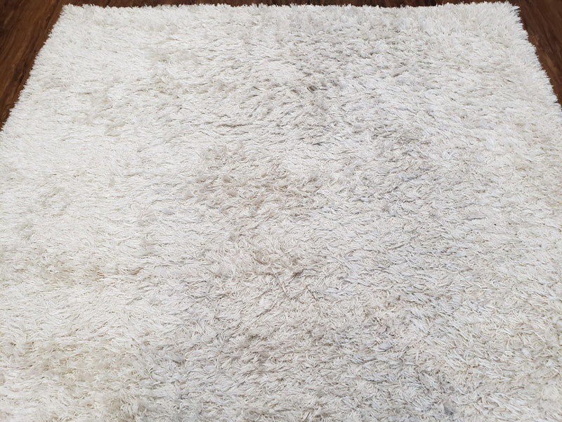 Safavieh Shag Rug 5x8, Pearl White Color, Isaac Mizrachi Shag Collection 5x7 Carpet, High Pile Soft Fluffly Bedroom Rug, Living Room Rug by Jewel Rugs