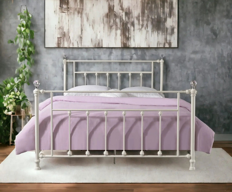Comet - Bed, Elegant Spindle Design by Unique Piece Furniture