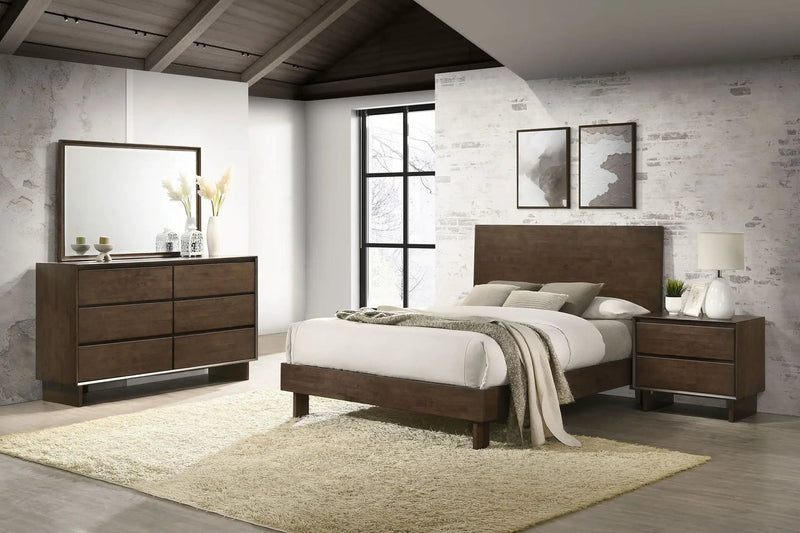 Glenwood 4-piece Eastern King Bedroom Set Warm Brown by Unique Piece Furniture