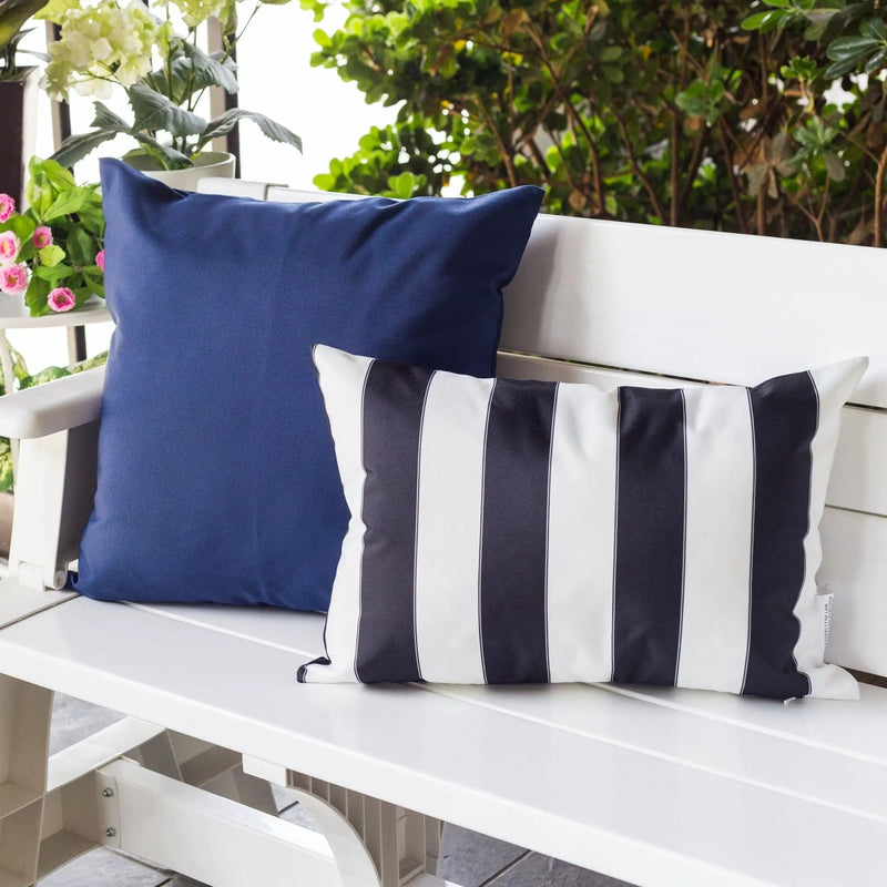Horizon - Stripe Pillow Outdoor & Indoor - Black by HouseOfZazla