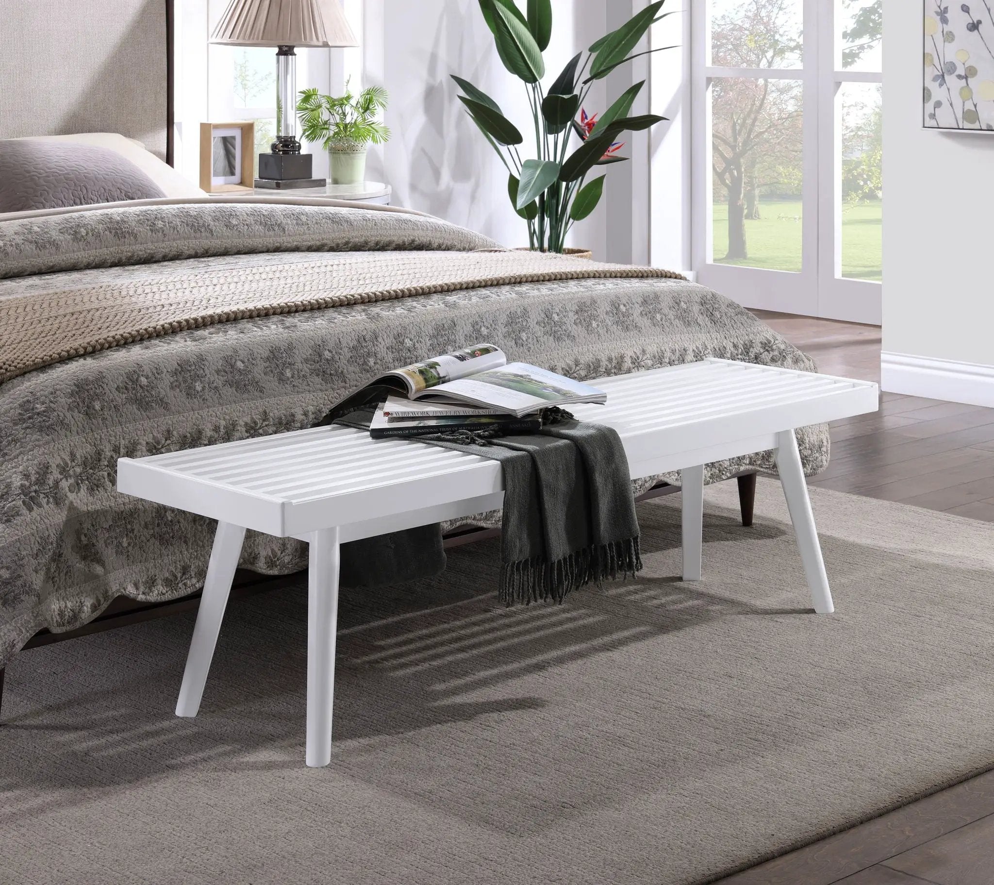 Larwich - Solid Wood Slatted Bench - White by HouseOfZazla