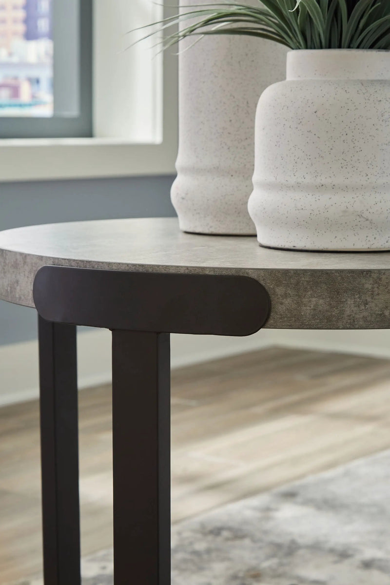Darthurst - Occasional Table Set (Set of 3) - Light Brown by Unique Piece Furniture