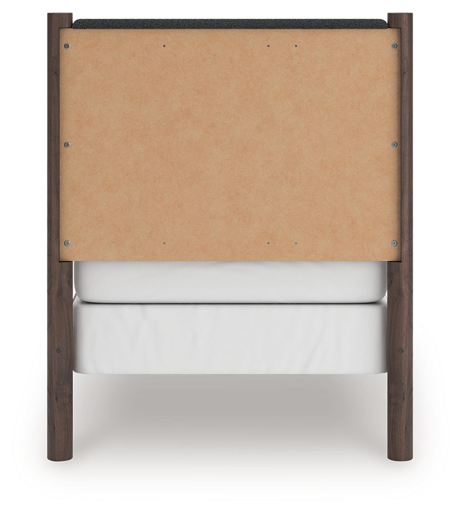 Pamytta - Upholstered Panel Bed, photo 6 of 7