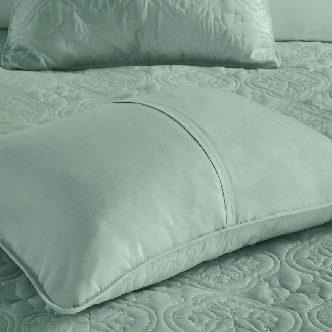 3 Piece Reversible Bedspread Set Seafoam King/Cal King by HouseOfZazla