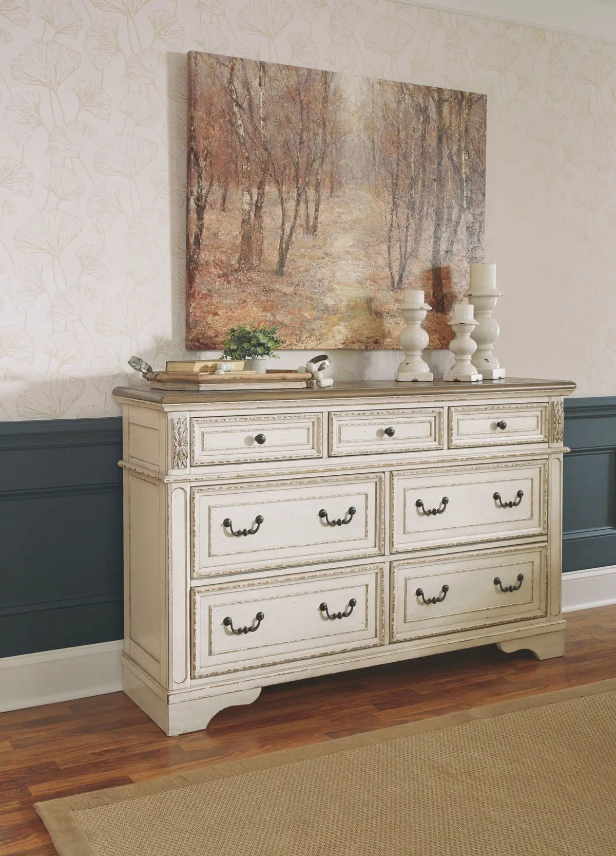 Realyn - Panel Bedroom Set, photo 4 of 4