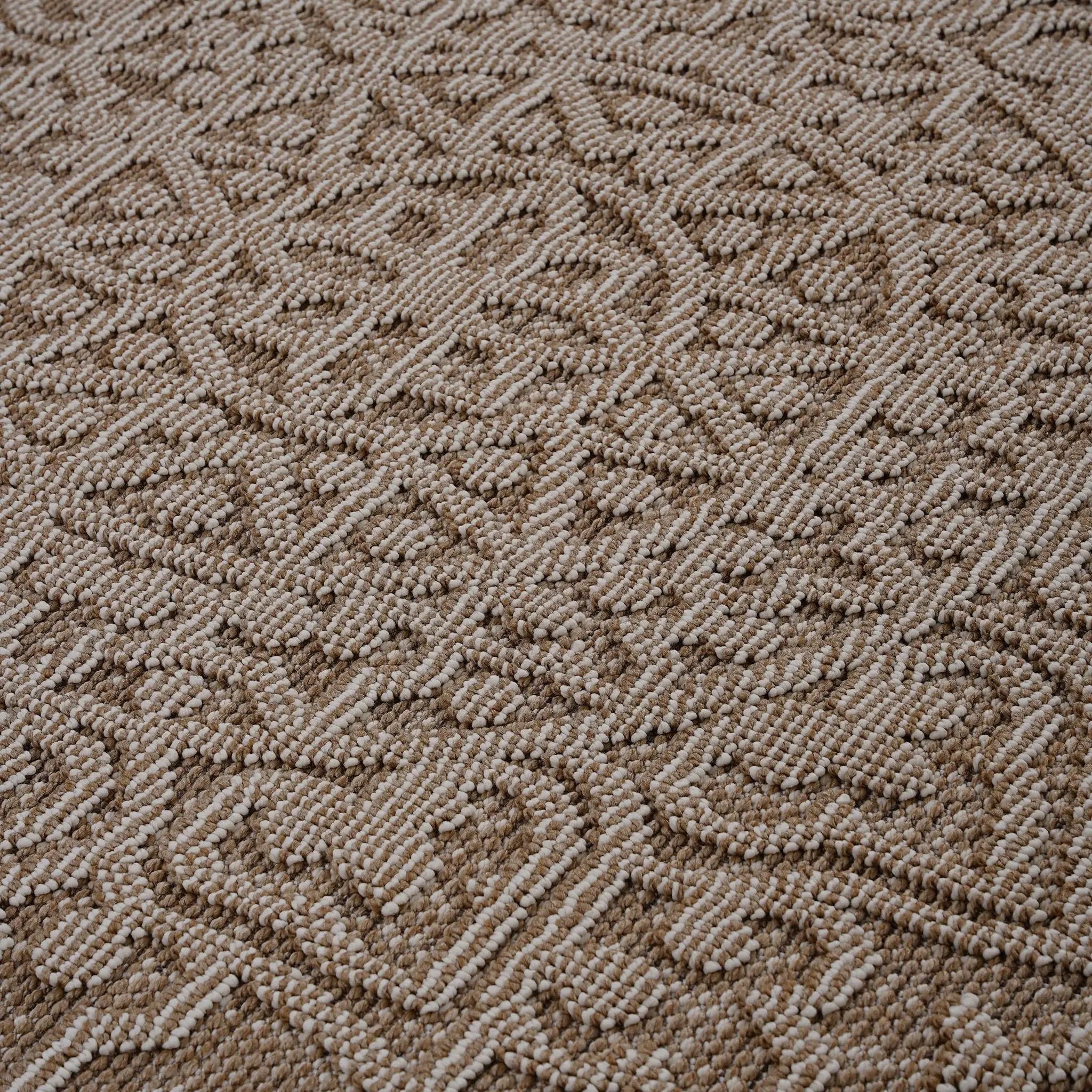 Guros - 6' X 9' Medallion Indoor / Outdoor Area Rug - Beige by Unique Piece Furniture