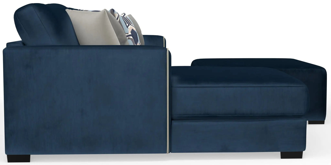 Jetson - Sectional With Comfort Coil Seat Cushions, Included Accent Pillows & Cocktail Ottoman by Unique Piece Furniture