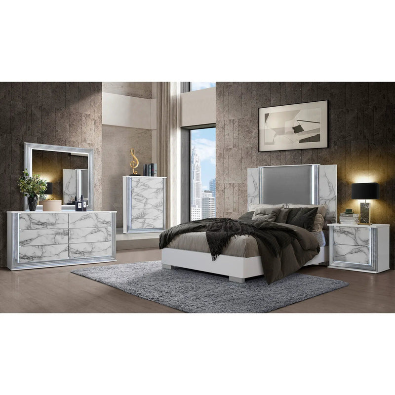 Moon - Modern Bed With LED Accent Lighting by HouseOfZazla