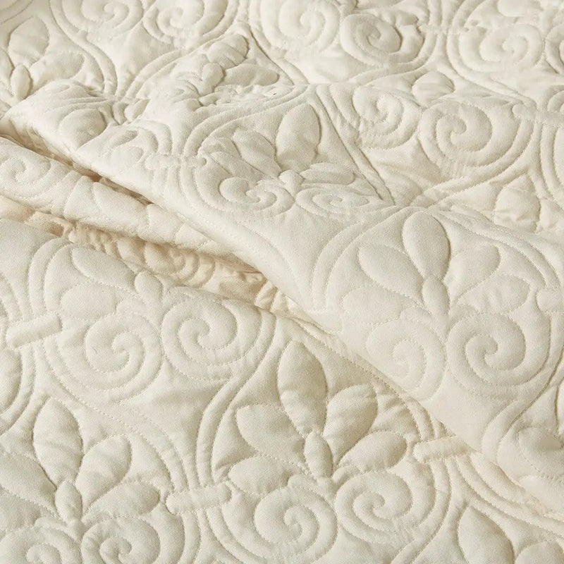 3 Piece Split Corner Pleated Quilted Bedspread by HouseOfZazla