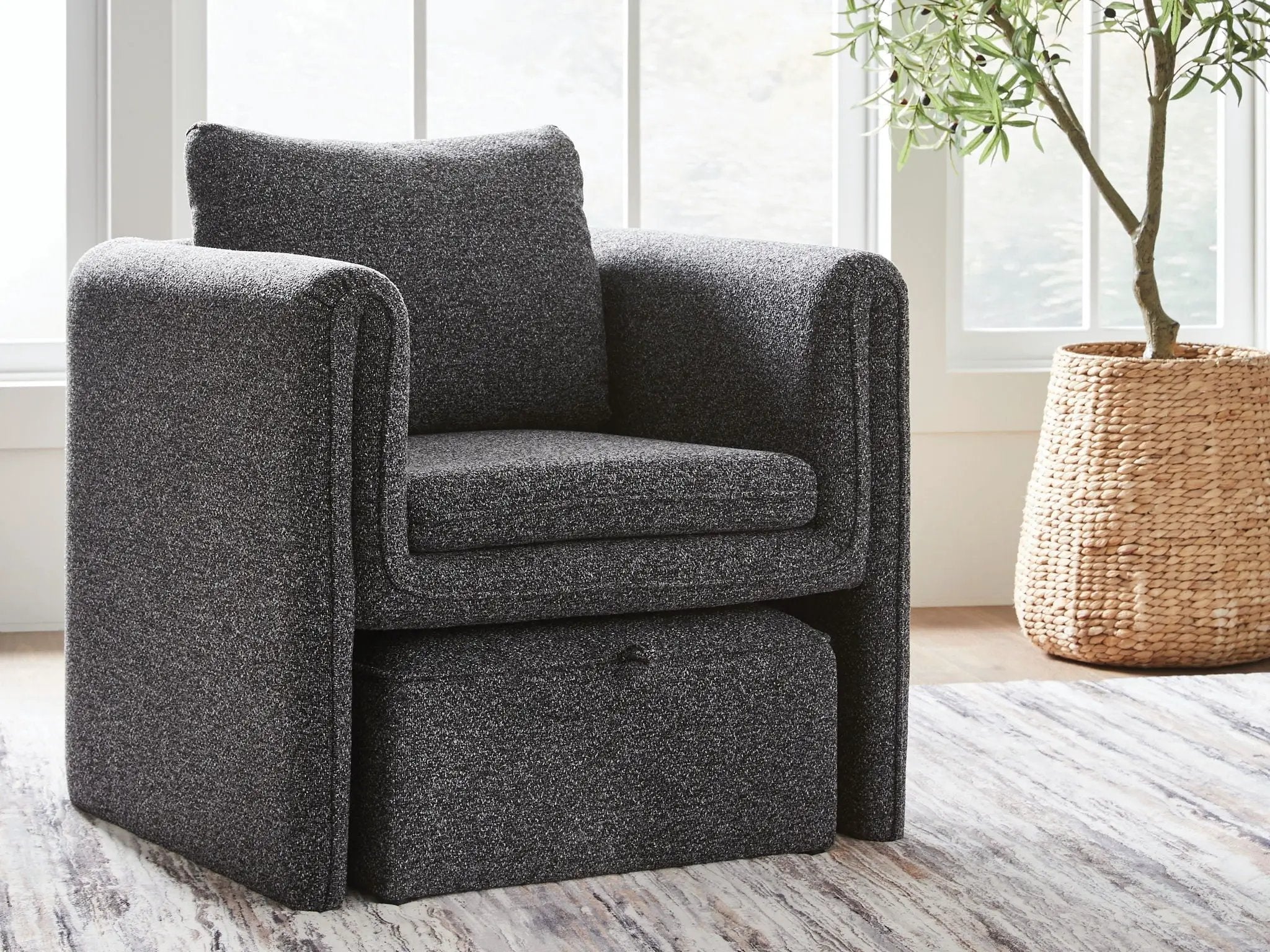 Vreni - Accent Chair - Charcoal / Black by Unique Piece Furniture