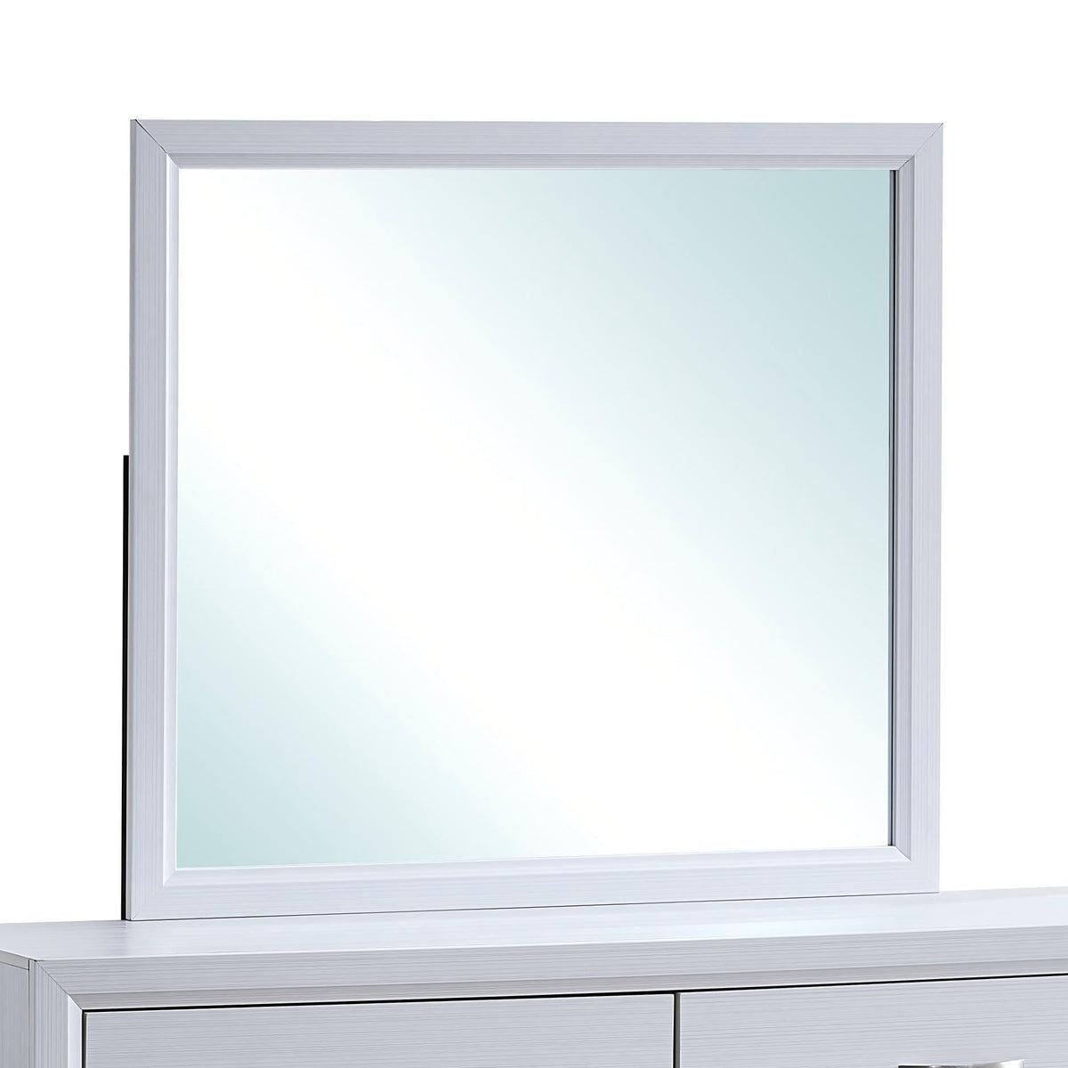 Glasgow - Mirror With Minimalist Design And Low Distortion Glass, photo 8 of 10