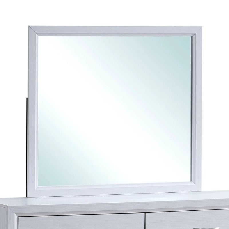 Glasgow - Mirror With Minimalist Design And Low Distortion Glass by HouseOfZazla