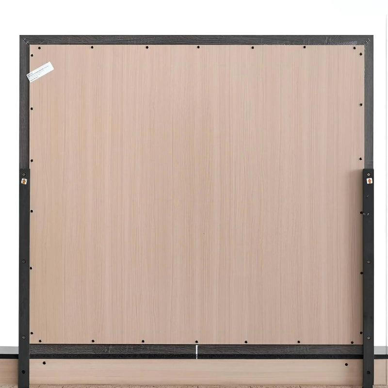 Glasgow - Mirror With Minimalist Design And Low Distortion Glass by HouseOfZazla