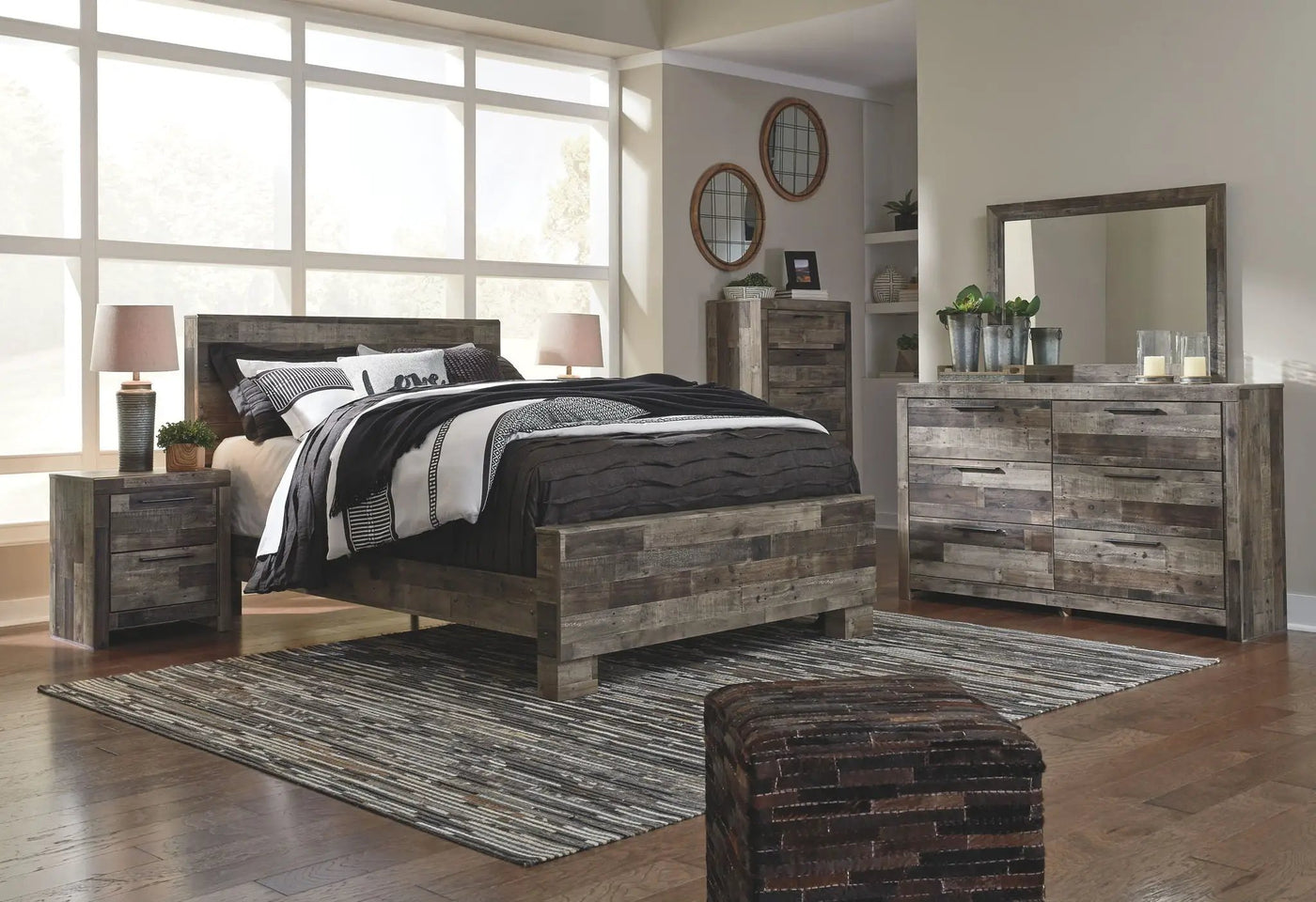 Derekson - Panel Bedroom Set by Unique Piece Furniture