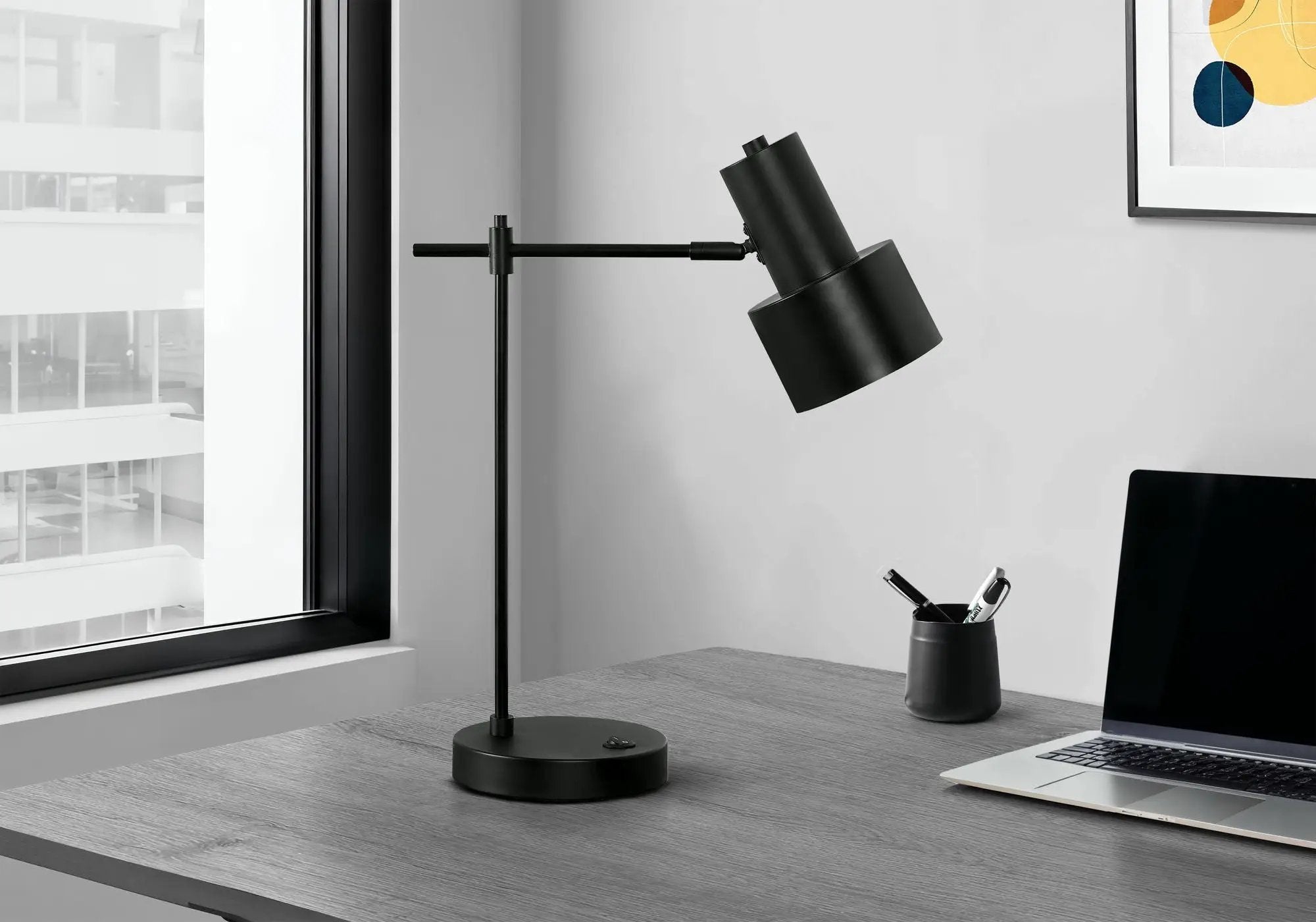Lighting, Table Lamp, USB Port Included, Modern - Black by HouseOfZazla
