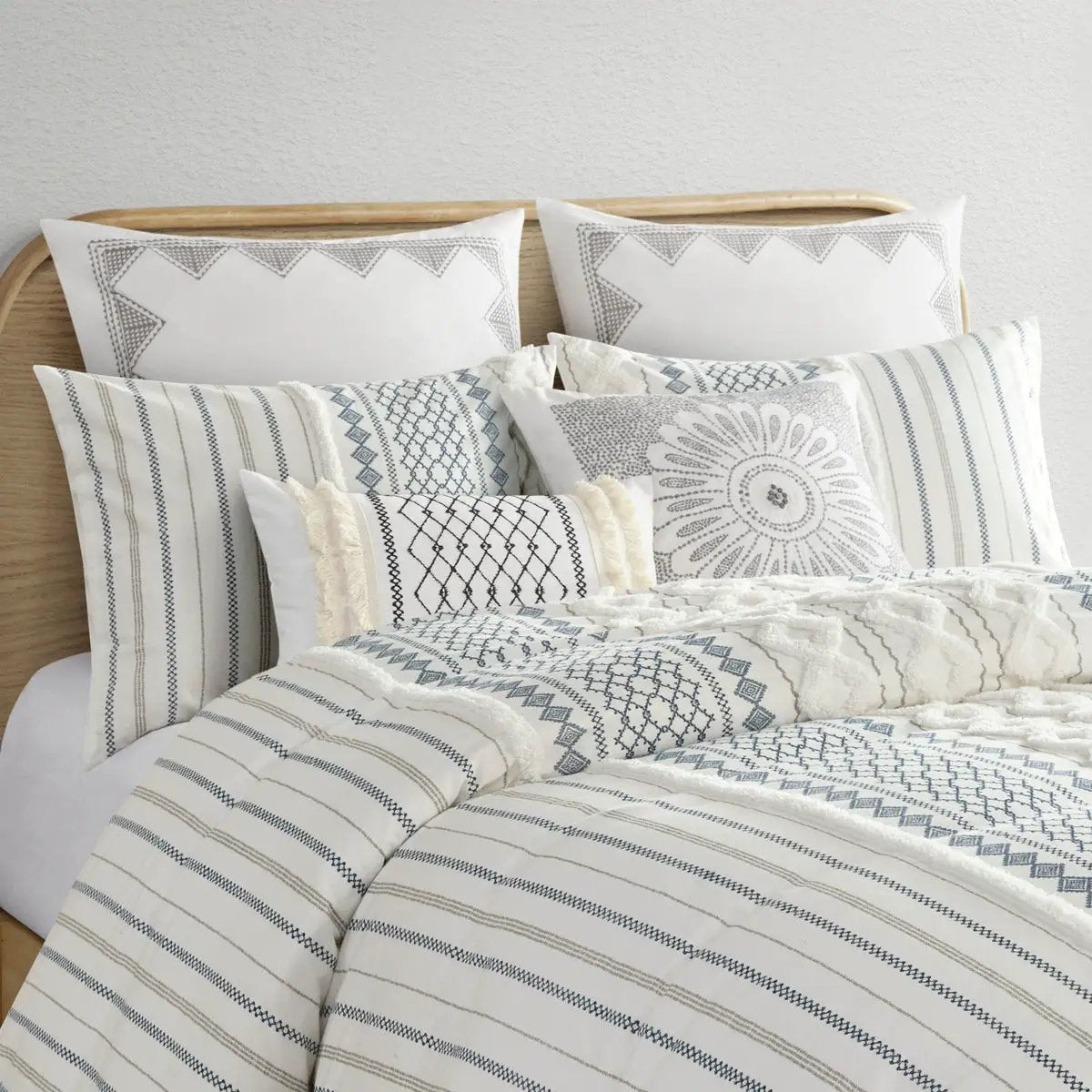 Full/Queen Cotton Printed Duvet Cover Set with Chenille by HouseOfZazla