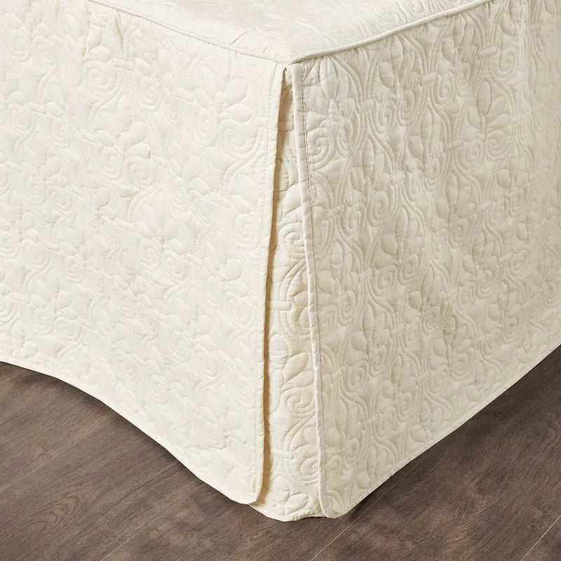3 Piece Split Corner Pleated Quilted Bedspread by HouseOfZazla