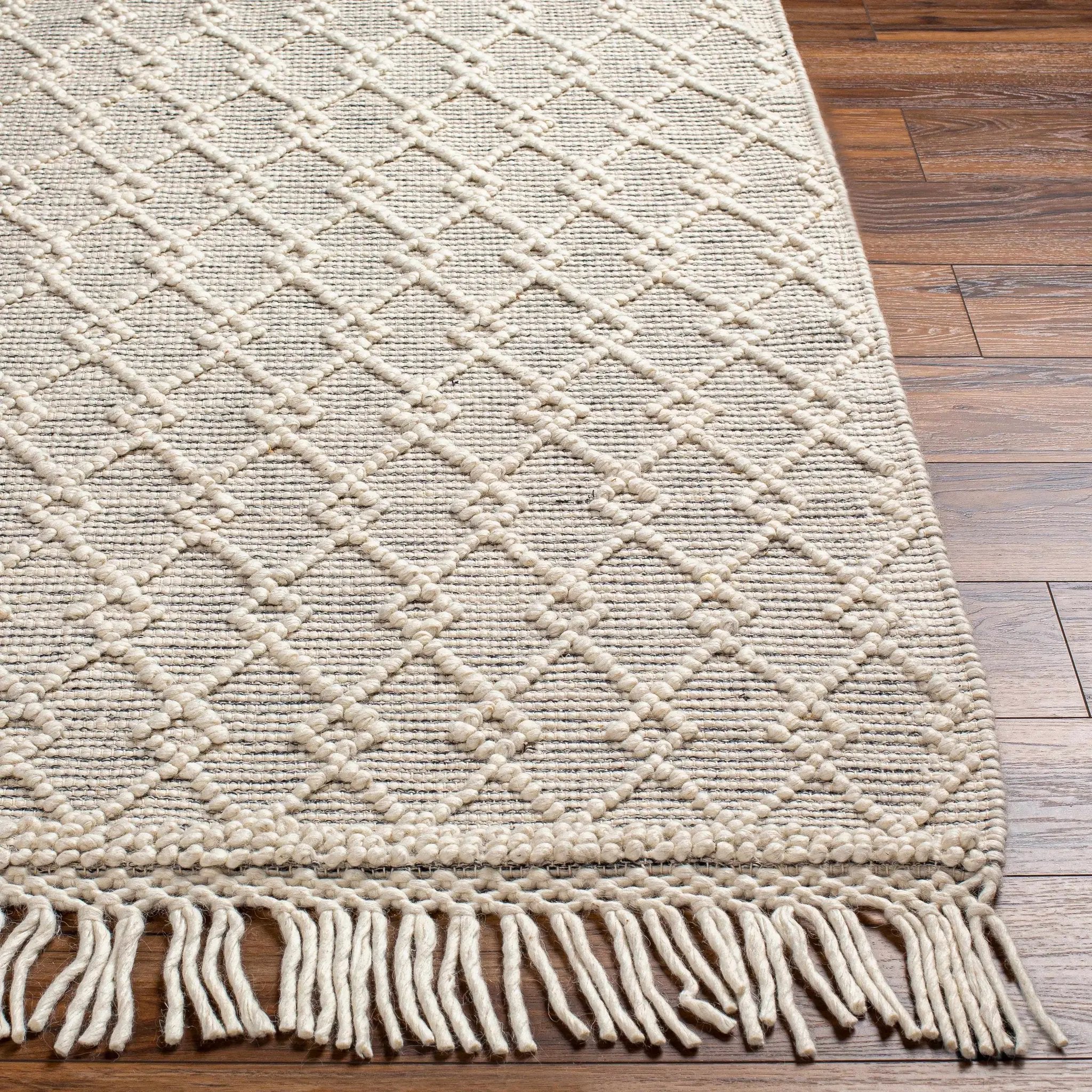 Diata Wool Rug with Tassels - Clearance by Boutique Rugs