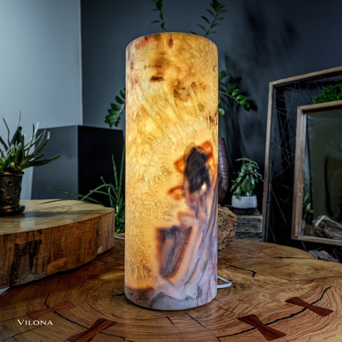Divina Claire Onyx Table Lamp (1 Of 1), photo 5 of 10