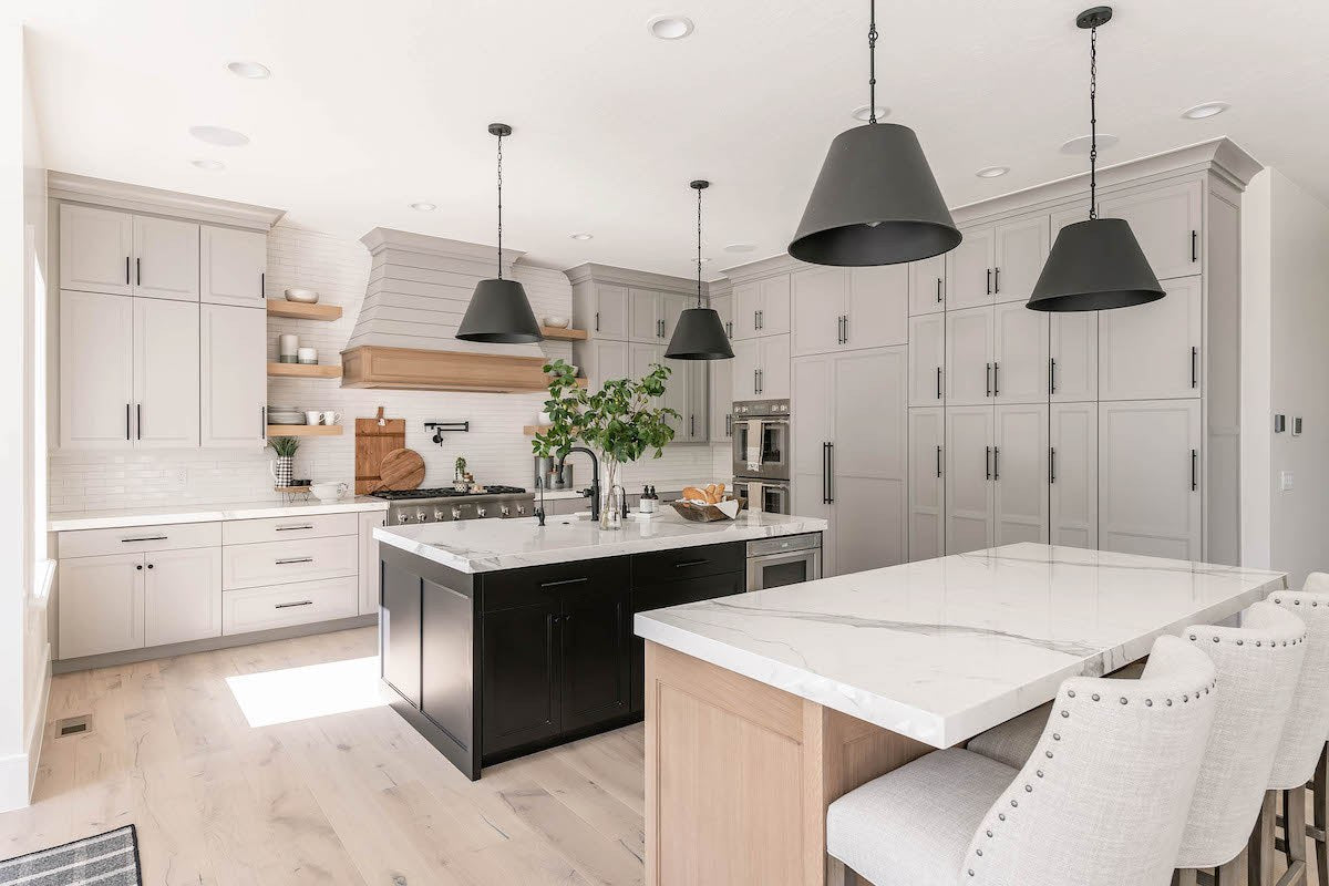 Dolcissima Statuarietto Polished Marble Look Porcelain Slab 60x126 12mm installed in a kitchen