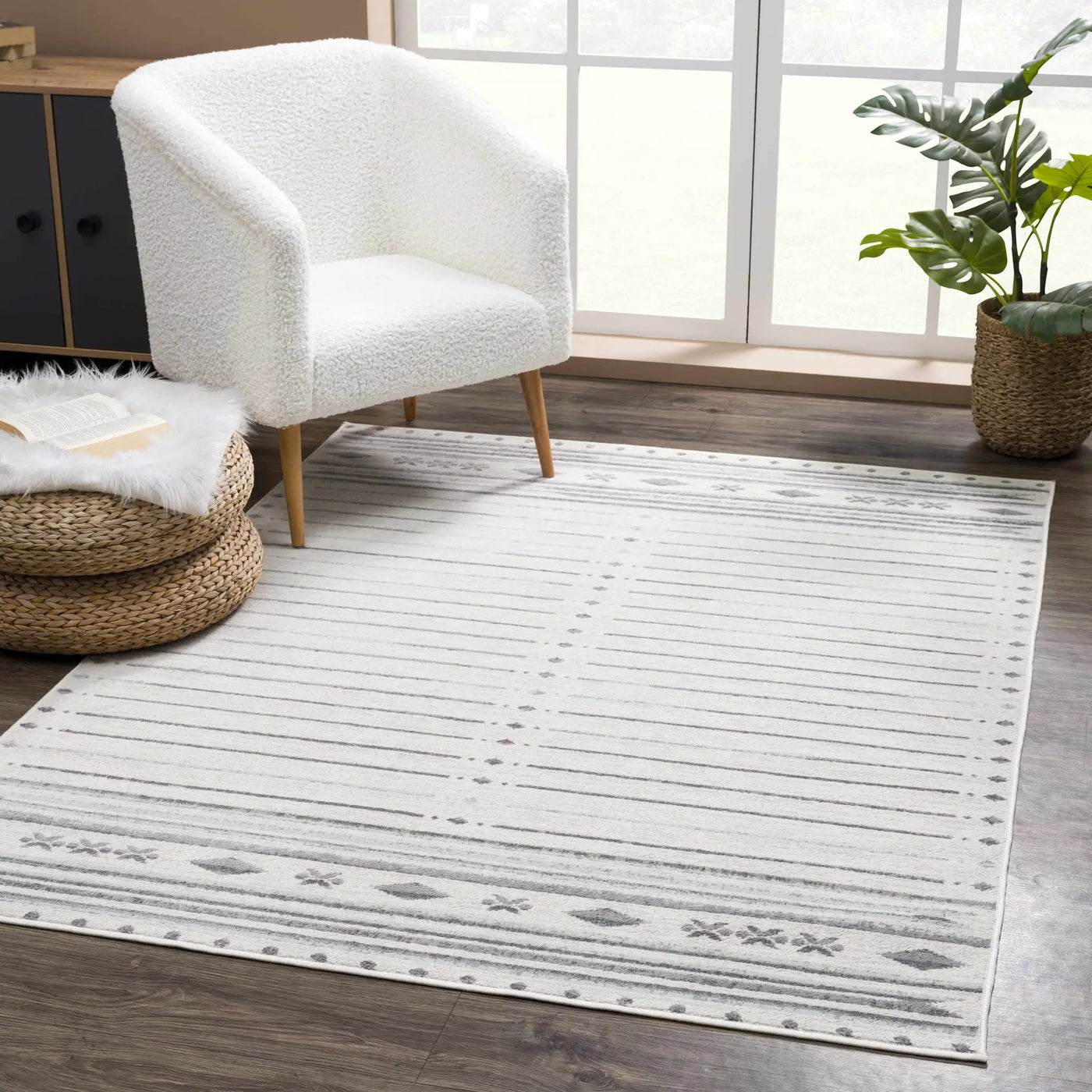 Tigri Aztec Ivory & Gray 2325 Area Rug - Clearance by Boutique Rugs