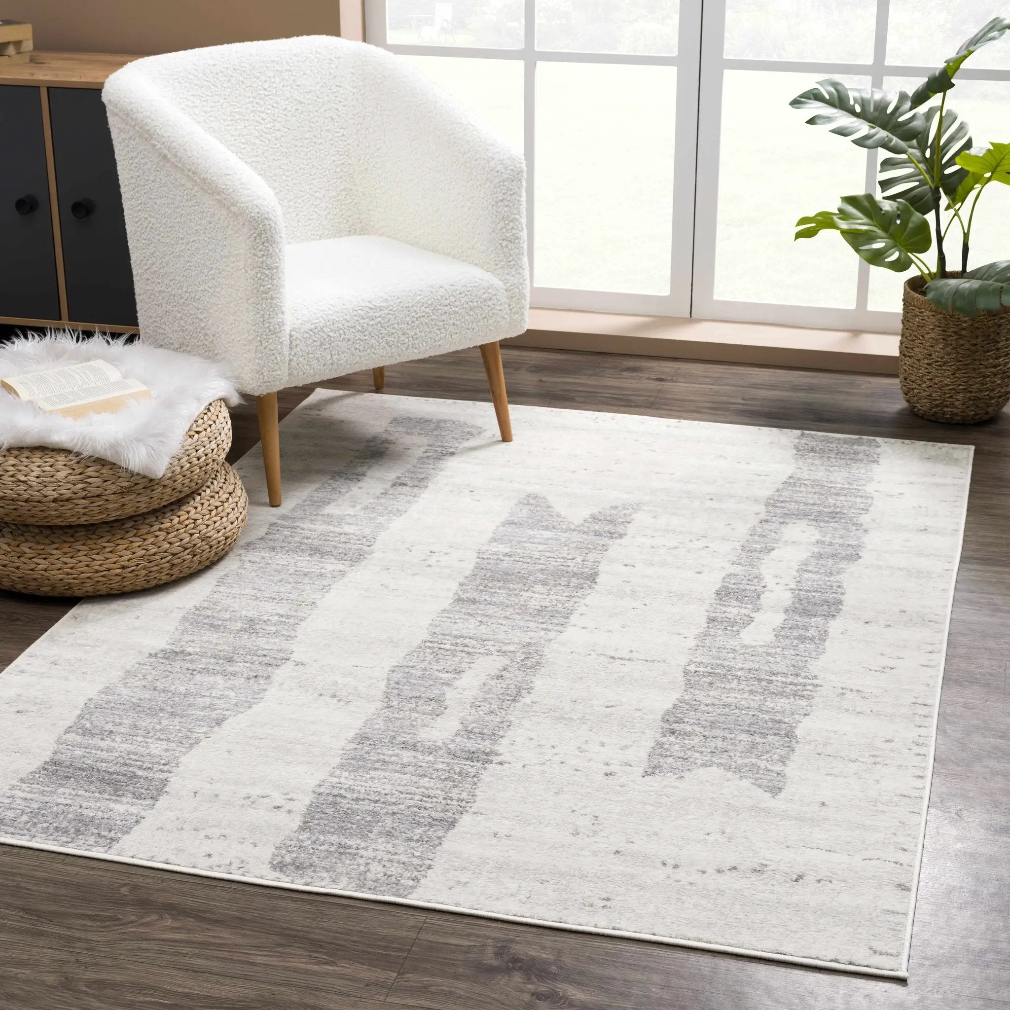 Tigria Ivory 2316 Area Rug - Clearance by Boutique Rugs