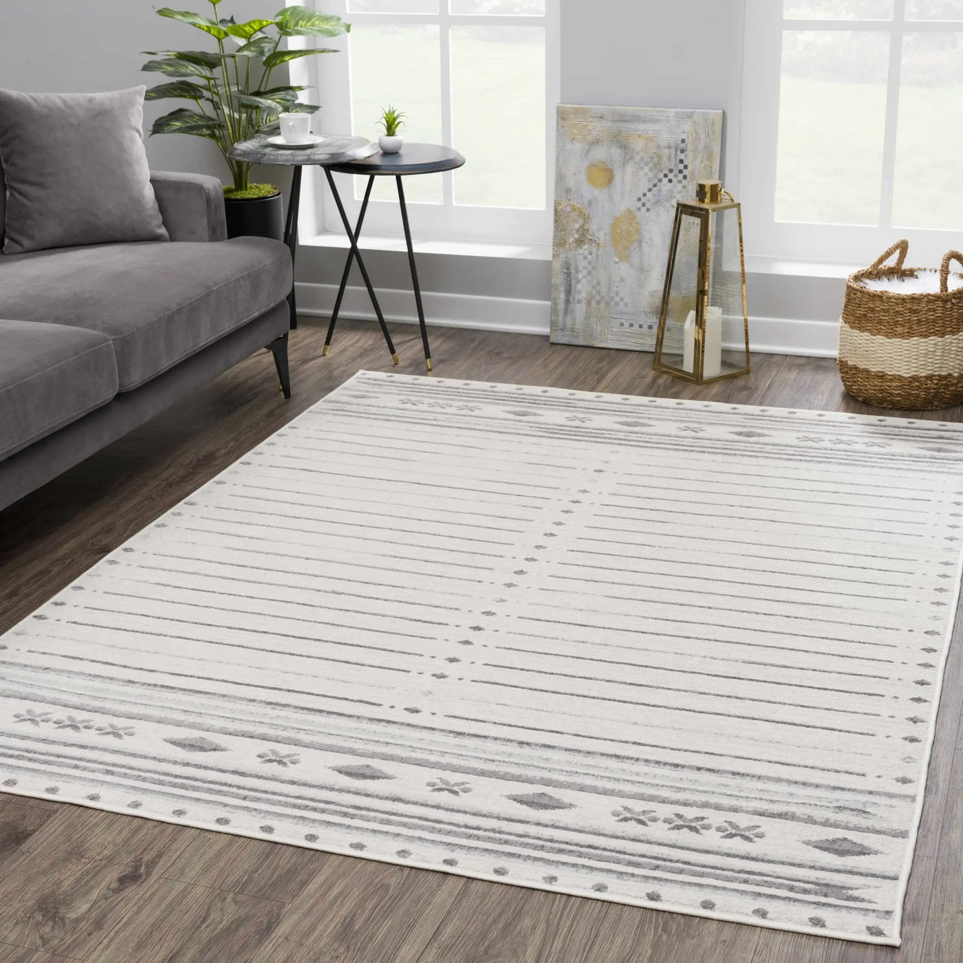 Tigri Aztec Ivory & Gray 2325 Area Rug - Clearance by Boutique Rugs