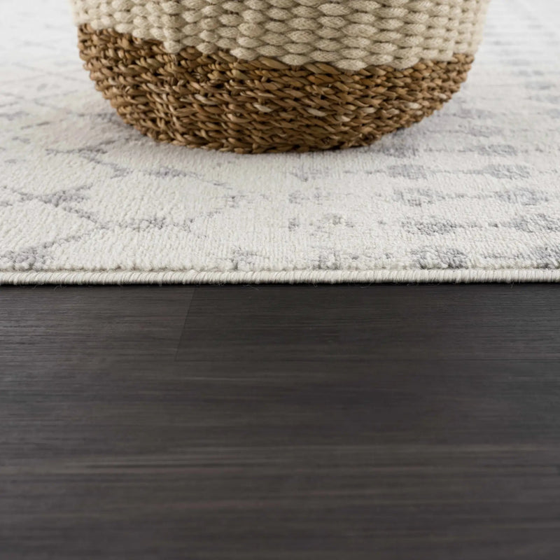 Tigrican Ivory 2331 Area Rug - Clearance by Boutique Rugs
