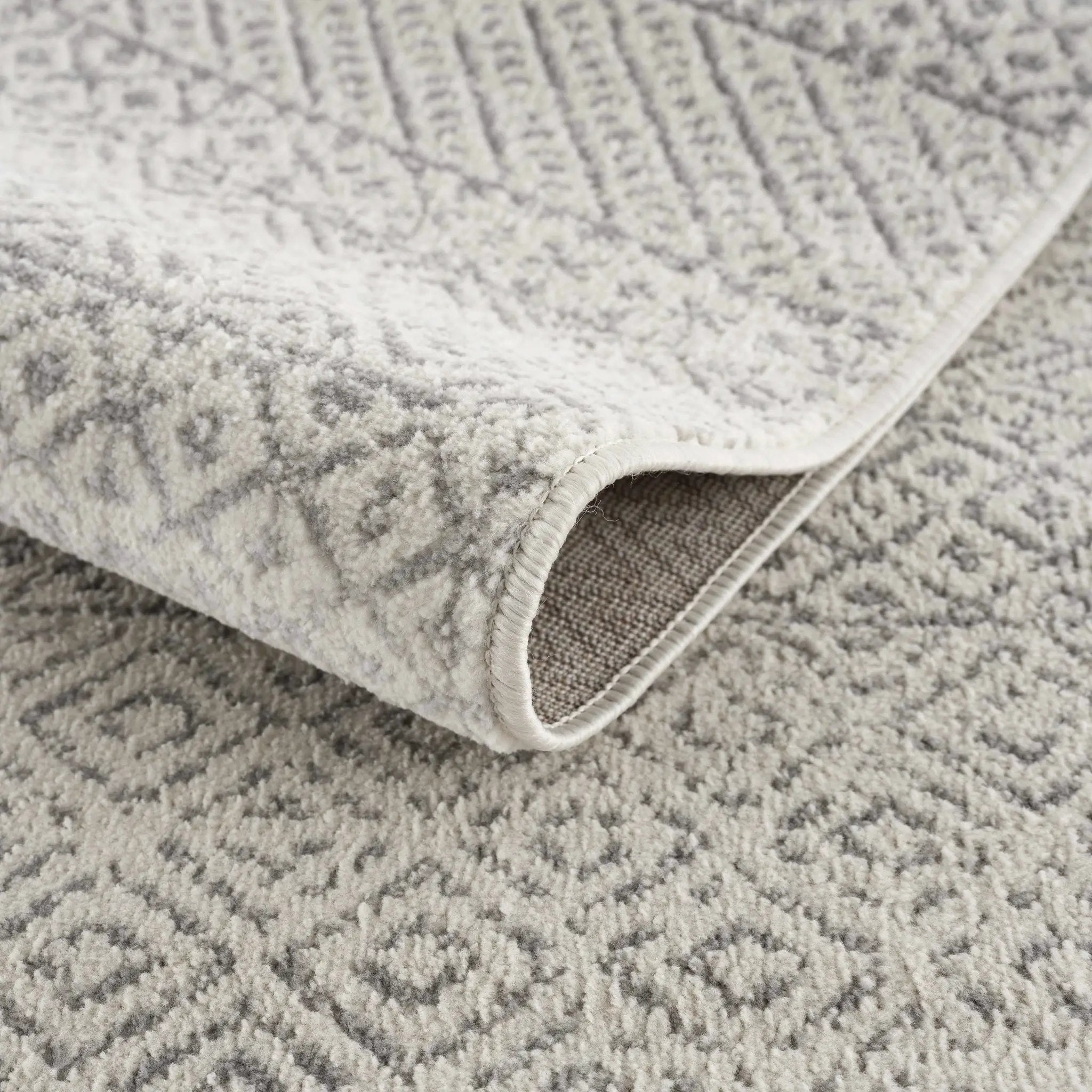 Tigri Aztec Ivory & Gray 2317 Area Rug - Clearance by Boutique Rugs