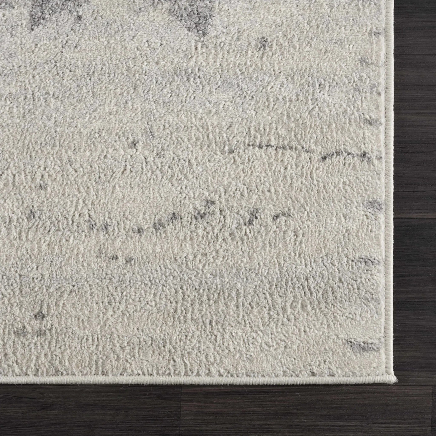 Tigria Ivory 2316 Area Rug - Clearance by Boutique Rugs