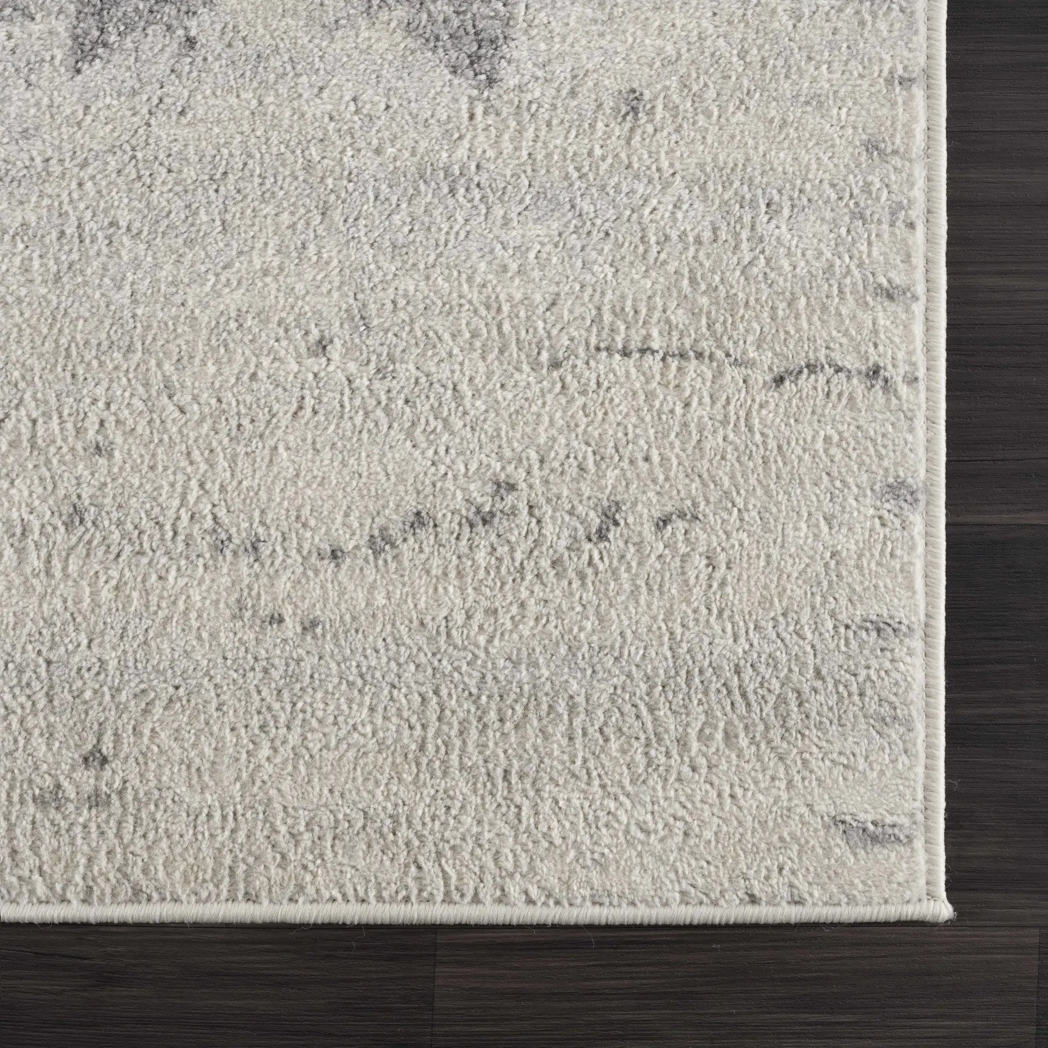 Tigria Ivory 2316 Area Rug - Clearance by Boutique Rugs
