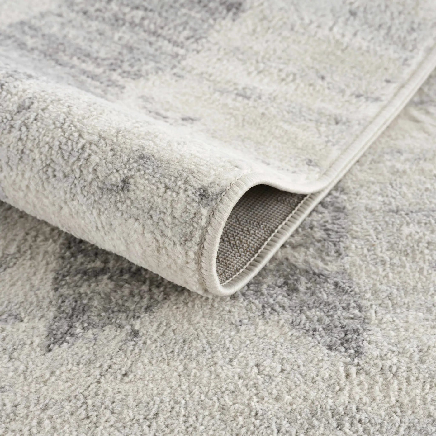 Tigria Ivory 2316 Area Rug - Clearance by Boutique Rugs
