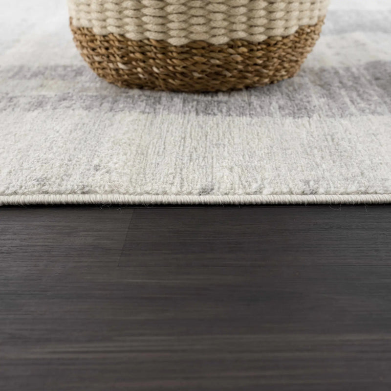 Tigria Ivory 2316 Area Rug - Clearance by Boutique Rugs