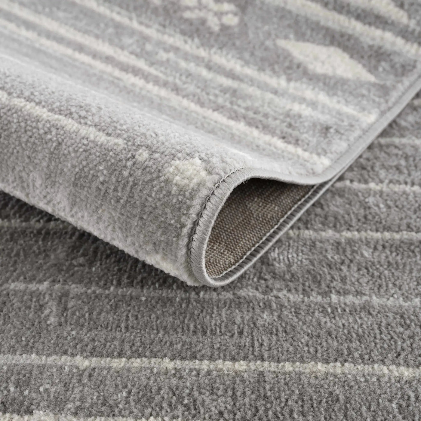 Tigri Aztec Ivory & Gray 2324 Area Rug - Clearance by Boutique Rugs