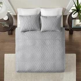 Reversible Quilt Set Grey King/Cal King by HouseOfZazla