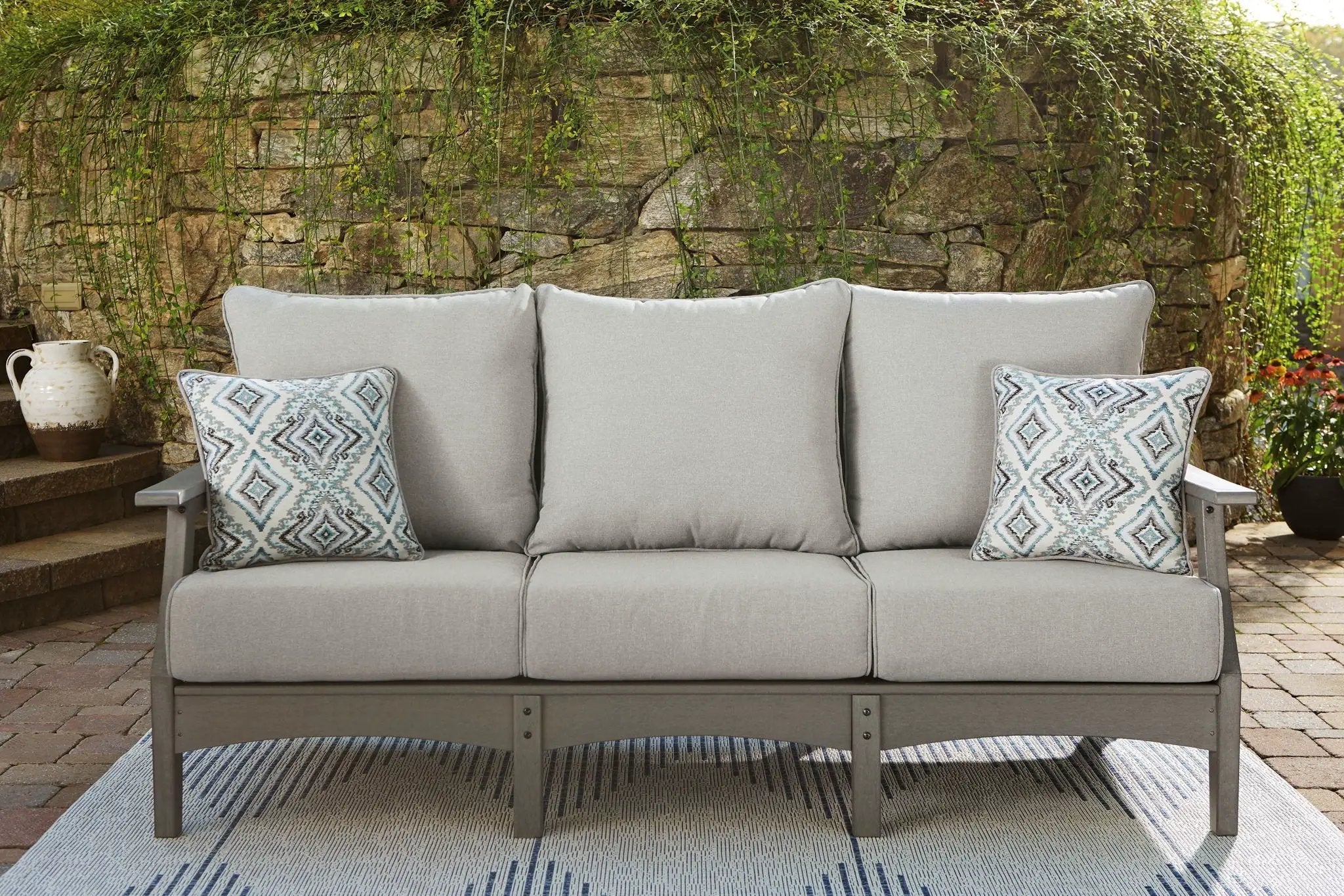 Visola - Lounge Set by Unique Piece Furniture