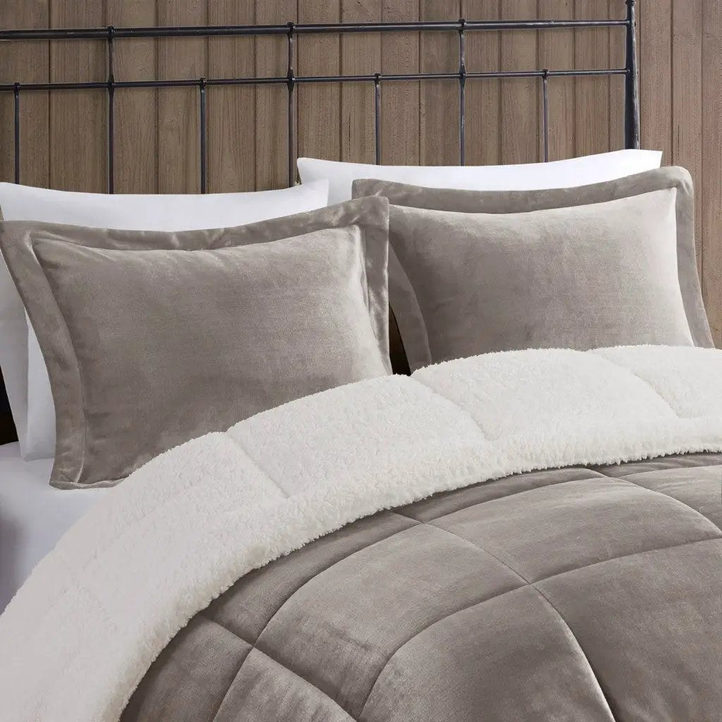 King Plush to Sherpa Down Alternative Comforter Set by HouseOfZazla