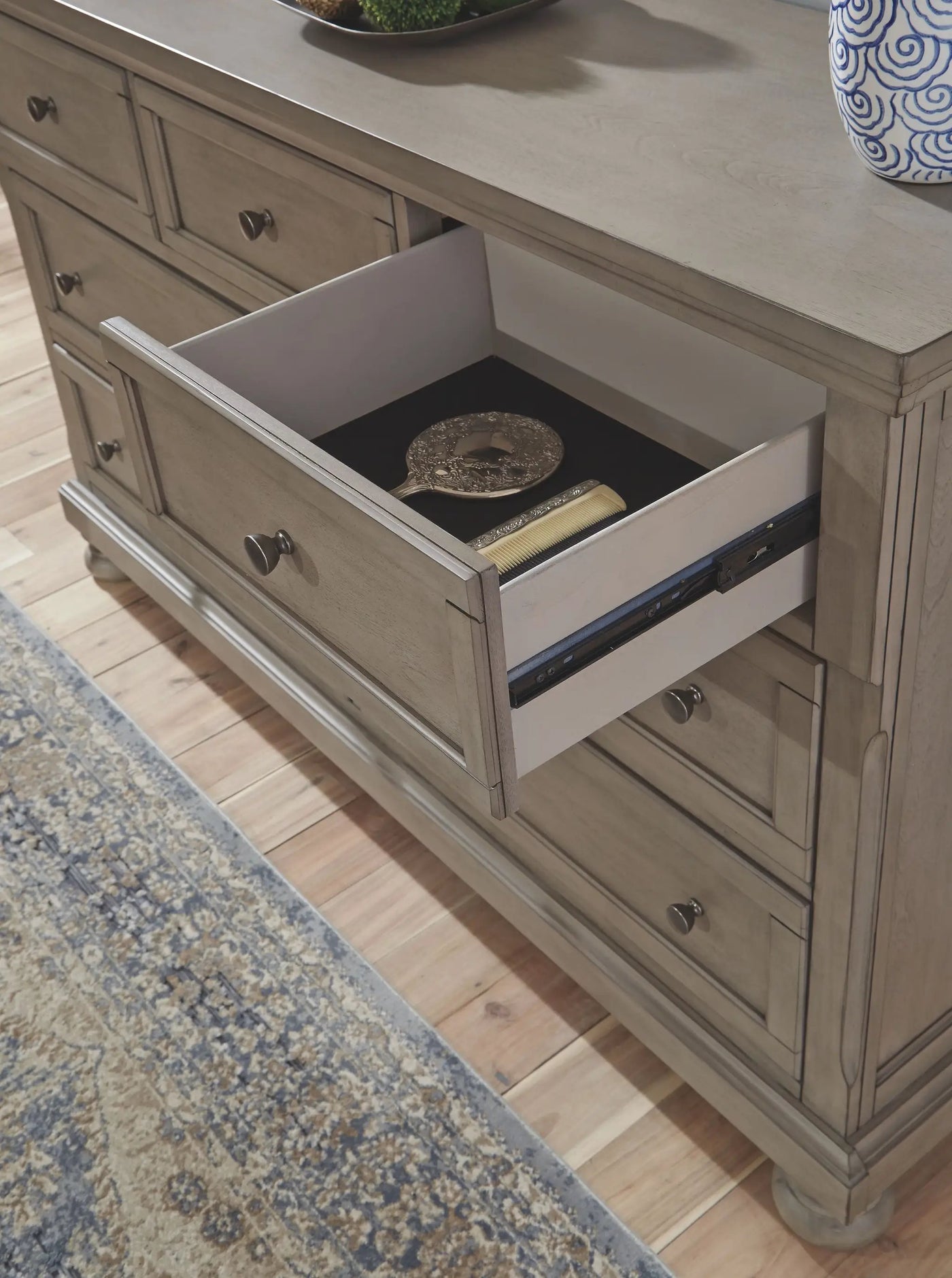 Lettner - Dresser by Unique Piece Furniture