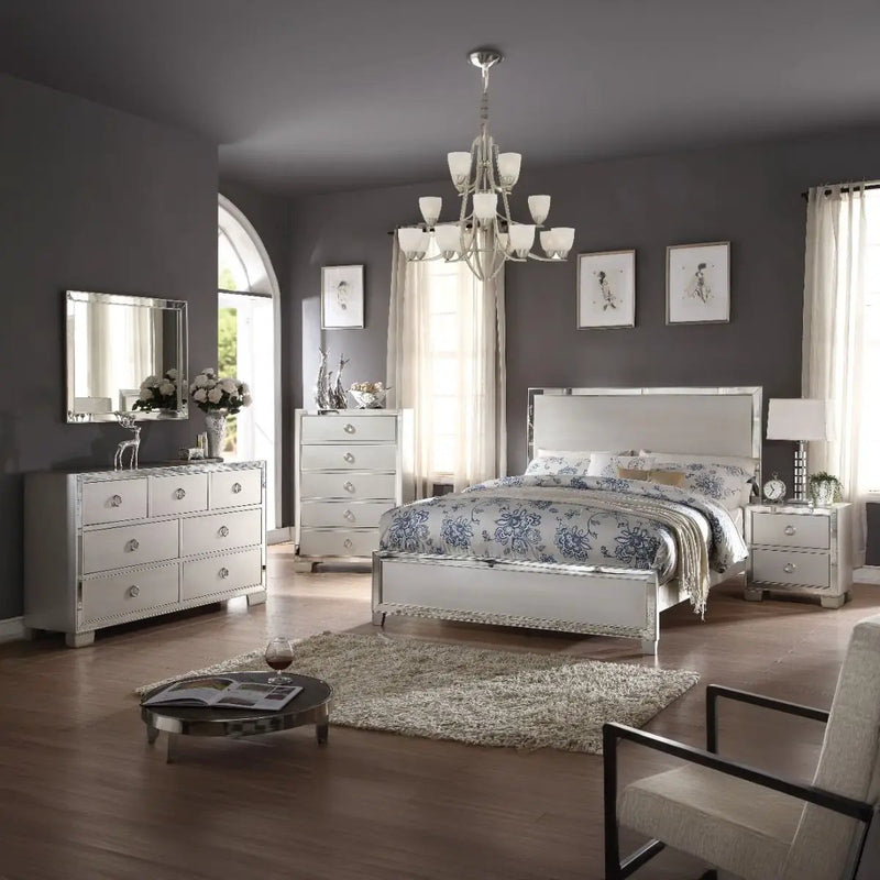 Voeville II - Dresser - Platinum by Unique Piece Furniture
