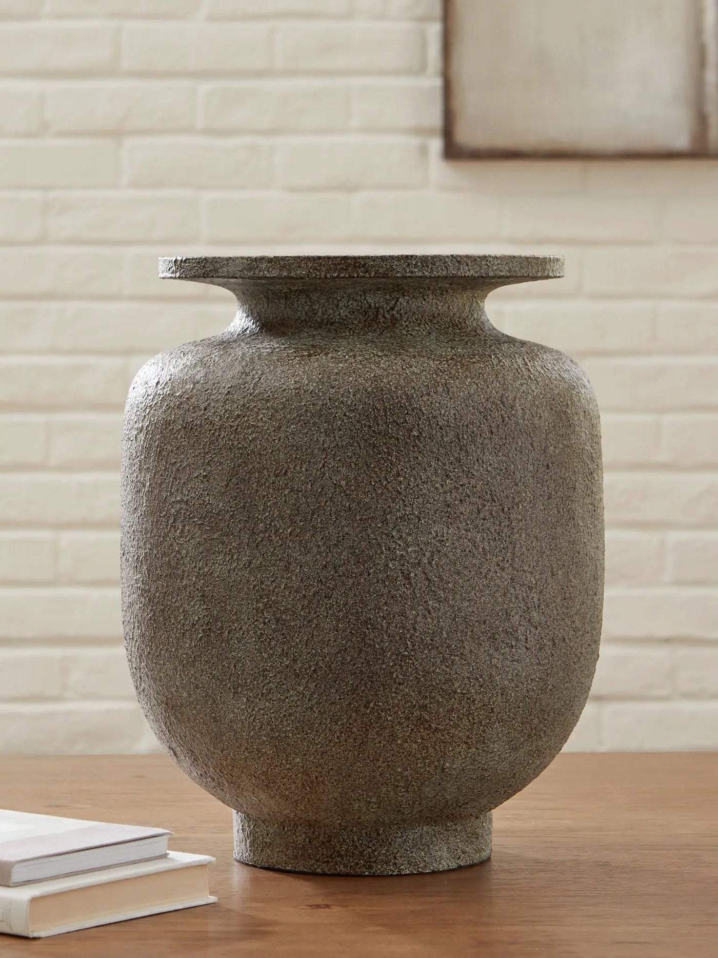Jedwick - Vase by Unique Piece Furniture